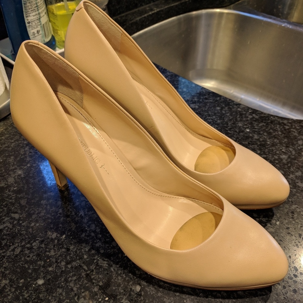 Banana Republic heels